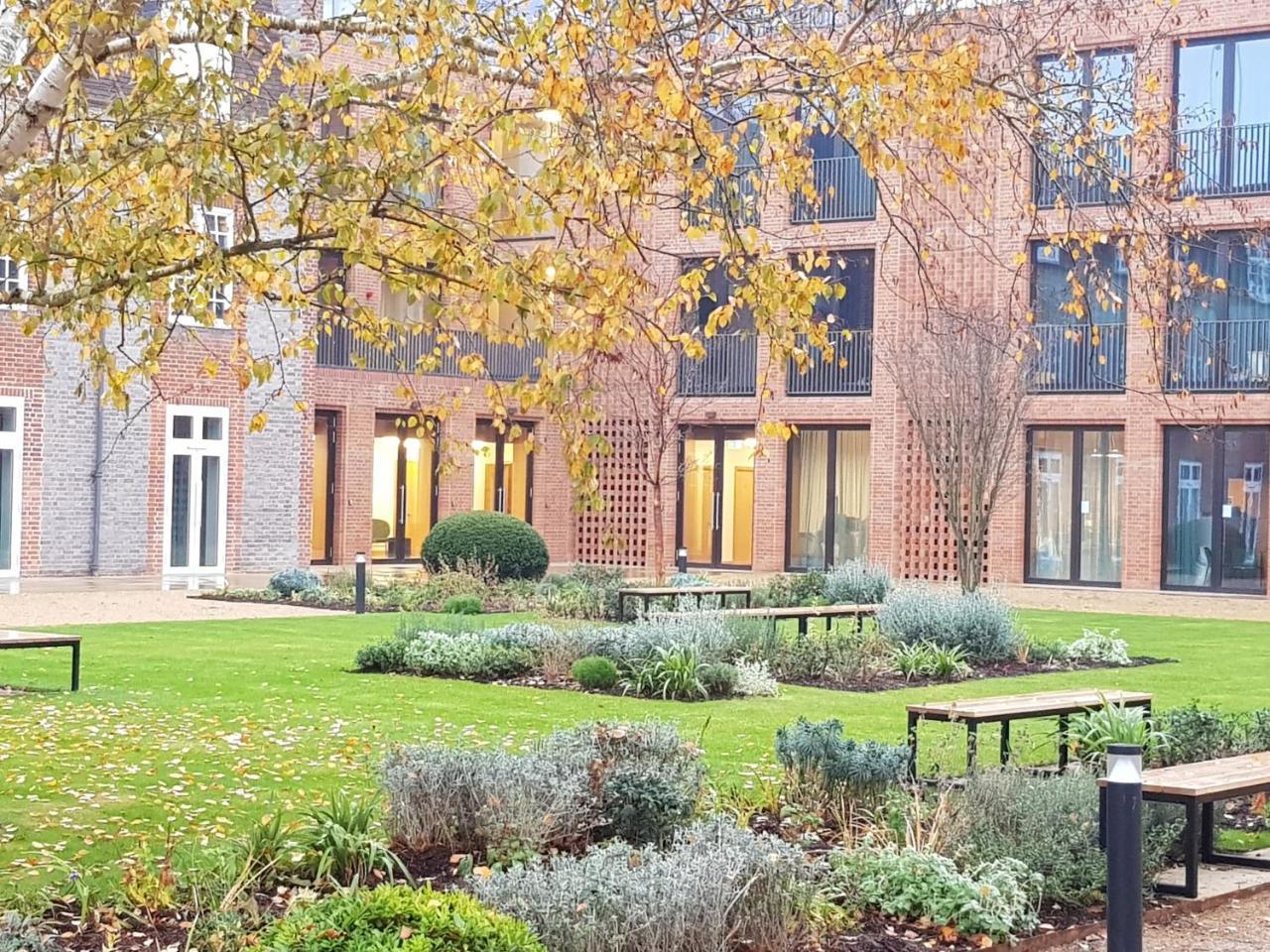 Newnham College - University Of Cambridge מראה חיצוני תמונה